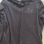 The Black Dog  T-Shirt Photo 0