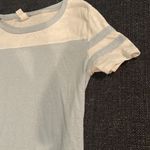 Alternative Light blue & white t shirt Photo 2