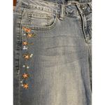 Earl Cropped Jeans High Rise Ankle length Size 4Petite Floral Embroidery Detail Photo 3