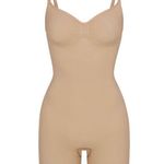 SKIMS Seamless Sculpt Mid Thigh Bodysuit Clay
Size Small Photo 2