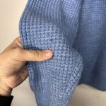 Gap  Women’s Sweater Size Medium Light Blue Textured Knit Long Sleeve Pullover Photo 6