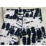 Alo Yoga Capri Airbrush Leggings Photo 14