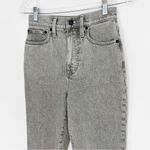 Madewell  The Mom Jean in Yarn Dyed Denim Size 25 Photo 4