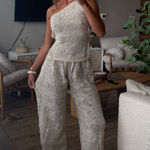 White Fox Boutique White Fox Set Boutique Photo 0