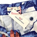 Vineyard Vines NWT Women's Blue Marlin Banana Leaf 5” Everyday Chino Shorts 8 Photo 6