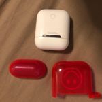 Apple AirPods Case (Second Generation) Photo 1