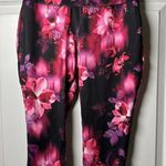 Danskin Now Fitted Pink/Red Floral Print Capri's Size Small Photo 1