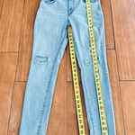 Levi's Levi’s 721 high rise skinny jeans light wash Size 31 Womens Stretch Distressed Photo 3