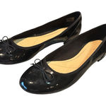 Clarks  women’s‎ Patent Leather Black Flats with Bow size 10 Photo 0