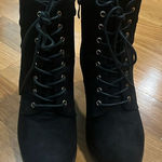 Journee Collection  women’s black lace up block heel boots size 8.5 Photo 0