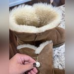 UGG  women’s size 9 chestnut side zippers Photo 1