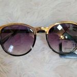 Foster Grant  Gold trimmed Sunglasses New Photo 0