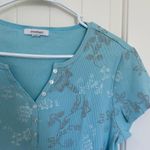 Dress Barn  women’s light blue‎ gray white patterned button neck ribbed tshirt XL Photo 1