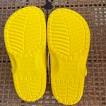 Crocs Unisex Classic Clog in Lemon Photo 1