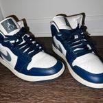 Air Jordan Jordan Jordan 1 Mid SE Photo 5