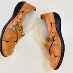 Clarks Shoes For Women Sz 9.5 M Bendables Brown Mary Jane Brown Leather Photo 2