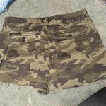 Universal Threads Universal Thread Camo Shorts Photo 2
