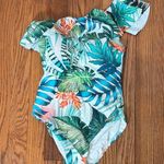 Vince Camuto Printed Ruffled One Piece Swimsuit size 6 NWOT Photo 2