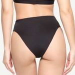 SKIMS NWT  Mid Waist Bikini Bottom in Black Onyx- Size Small Photo 2