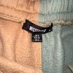 Missguided Color Block Shorts Photo 2