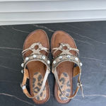 Baretraps  Mollie women leather sandals flat bronze w stones thong style Sz 7.5 Photo 4