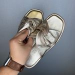 J/SLIDES NYC  Yaya Gold Leather Knot Slide‎ Sandals Women's Size 8 Photo 1