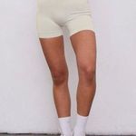 Set Active Oat Milk Biker Shorts Photo 0