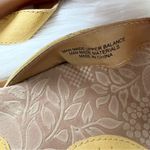 B.O.C. Sz 10 M Womens Yellow Flower Leather Thong Sandals Spring Boho Photo 7