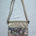 ˚₊‧꒰ა 90's embroidered floral tapestry cream bag with adjustable straps and wooden closure ໒꒱ ‧₊˚ Tan Photo 0