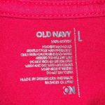 Old Navy  red cute vneck T-shirt! Photo 5