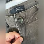 1822 Denim Gunmetal Accents Fitted Black Wash Modern Everyday Skinny Jeans Sz 10 Photo 12