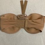 SKIMS Strapless Weightless Bra 32D Photo 3