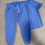 Large Zamora  Jogger Scrub Pants + Medium Catarina figs scrub top Photo 0