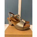 Gentle Souls  Day Dream UE Gold Leather Wedge Sandals Size 8.5 M Photo 2