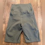 The North Face  Women's Motivation Pocket 9” Bike Shorts in Agave Green Small Photo 5