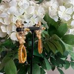 Eye Candy LA • DANGLE FLOWER EARRINGS • NIB Photo 1