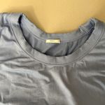 Old Navy Women's Blue Cropped Exercise Workout Tank Top Size Medium Photo 2