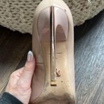 RALPH AND RUSSO NUDE PATENT WITH GOLD HIGH HEEL PUMP Size 8 Photo 7