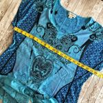 Live and let live Butterfly blouse -  Size Small Photo 6