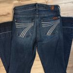 Seven7  Jeans Photo 1