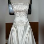 Elegant Essense of Australia Strapless Beaded Satin Wedding Gown! White Size 8 Photo 3