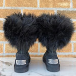 Australia Luxe collective Women's Foxy Shearling Short
Boots in Black size 6 Photo 2