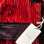 TOIKEEOI Elegant Red Lace Trim Chemise size large Photo 1
