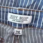 Judy Blue  Light Wash Pinstripes Railroad Shorts Stretchy Raw Hem SZ 2XL Photo 3