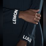 Lululemon NWT Rain Rebel Jacket / TRUE NAVY 4 Photo 7