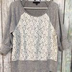 Adrienne Vittadini Gray & White Sweater 3/4 Sleeves Size Large 💕 Photo 8