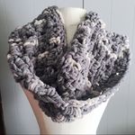 CHUNKY KNIT Handmade Infinity Scarf Ivory & Gray Photo 1
