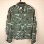 Gap  Women’s Camoflauge Print Military Style Button-Up Jacket Photo 0