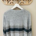 Z Supply  Pullover Sweater Top Gray Sz Small Photo 6