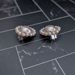 Vintage Clip On Earrings Photo 3